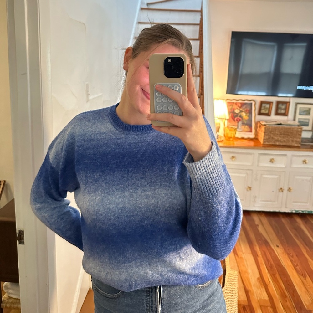 Old Navy Blue Ombre Women's Sweater